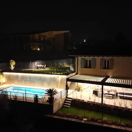 Victory Garda Relais - Swimming Pool-jacuzzi-bbq ソイアーノ・デル・ラーゴ
